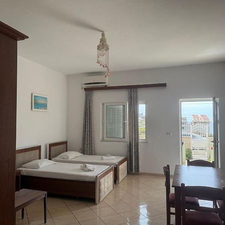 Villa Almar Sarandë Eksteriør billede